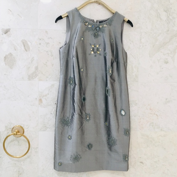Per Se Dresses & Skirts - CARLISLE PER SE Dress {10} Silver Silk Shift Bead